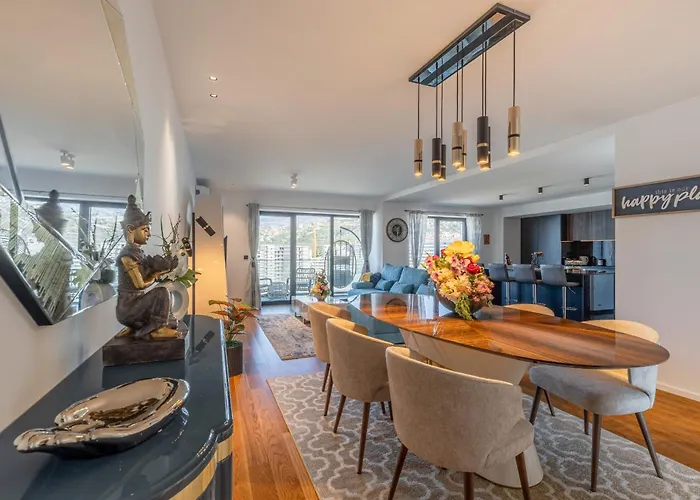 公寓 Oceanview Penthouse In *