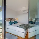 Oceanview Penthouse In דירה פונשל