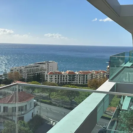 Oceanview Penthouse In Apartman