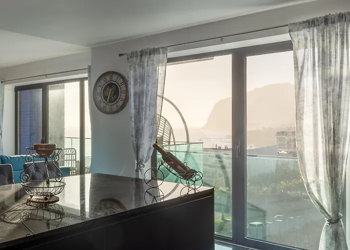 Oceanview Penthouse In *