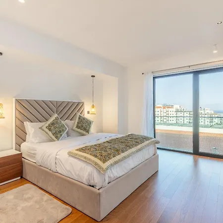 Апартаменты Oceanview Penthouse In