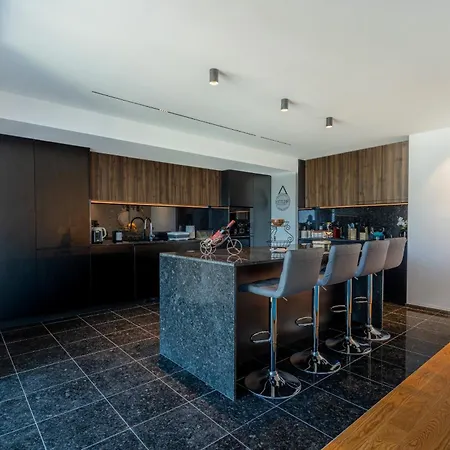 Апартаменты Oceanview Penthouse In *