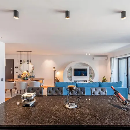 Oceanview Penthouse In Апартаменты Фуншал