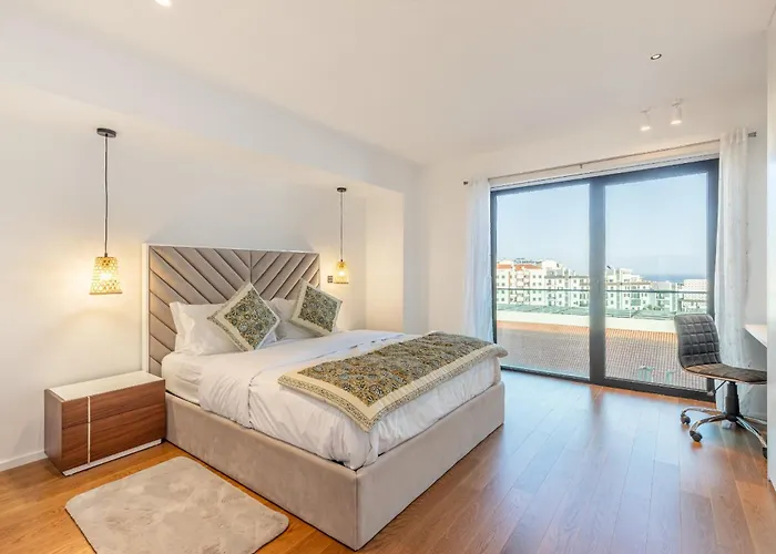 アパート Oceanview Penthouse In