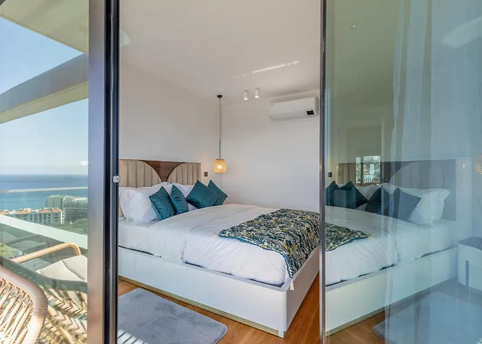 Oceanview Penthouse In アパート フンシャル